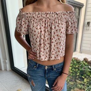 LAST DAY FOR SALE
Off the shoulder pink top